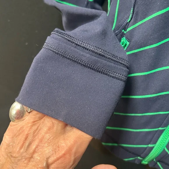 Lululemon Athletica Navy and Green Chevron Jacket - Picture 9 of 14
